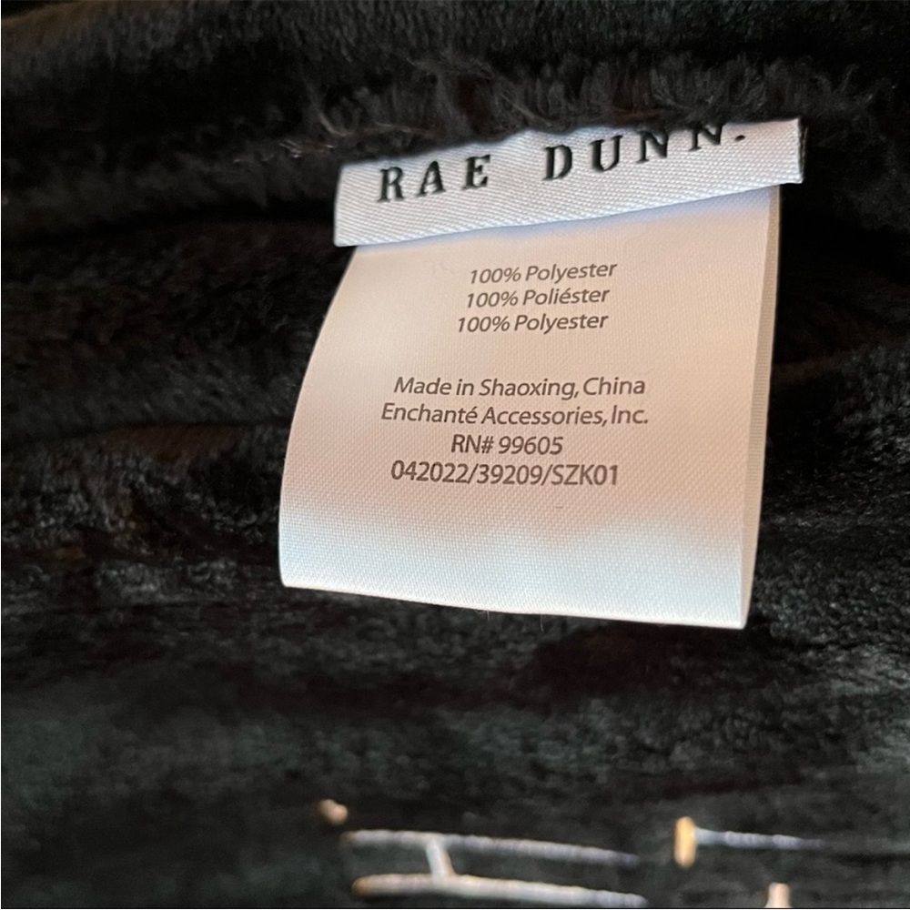 Rae Dunn FRIGHT NIGHT Blanket NWT Throw with Tassels - Picture 8 of 8